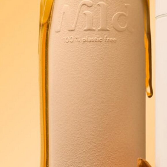 Wild Cosmetics Honey& Almond Bodywash - Picture 2 of 13